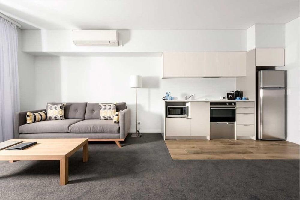 Be. Fremantle Aparthotel Buitenkant foto