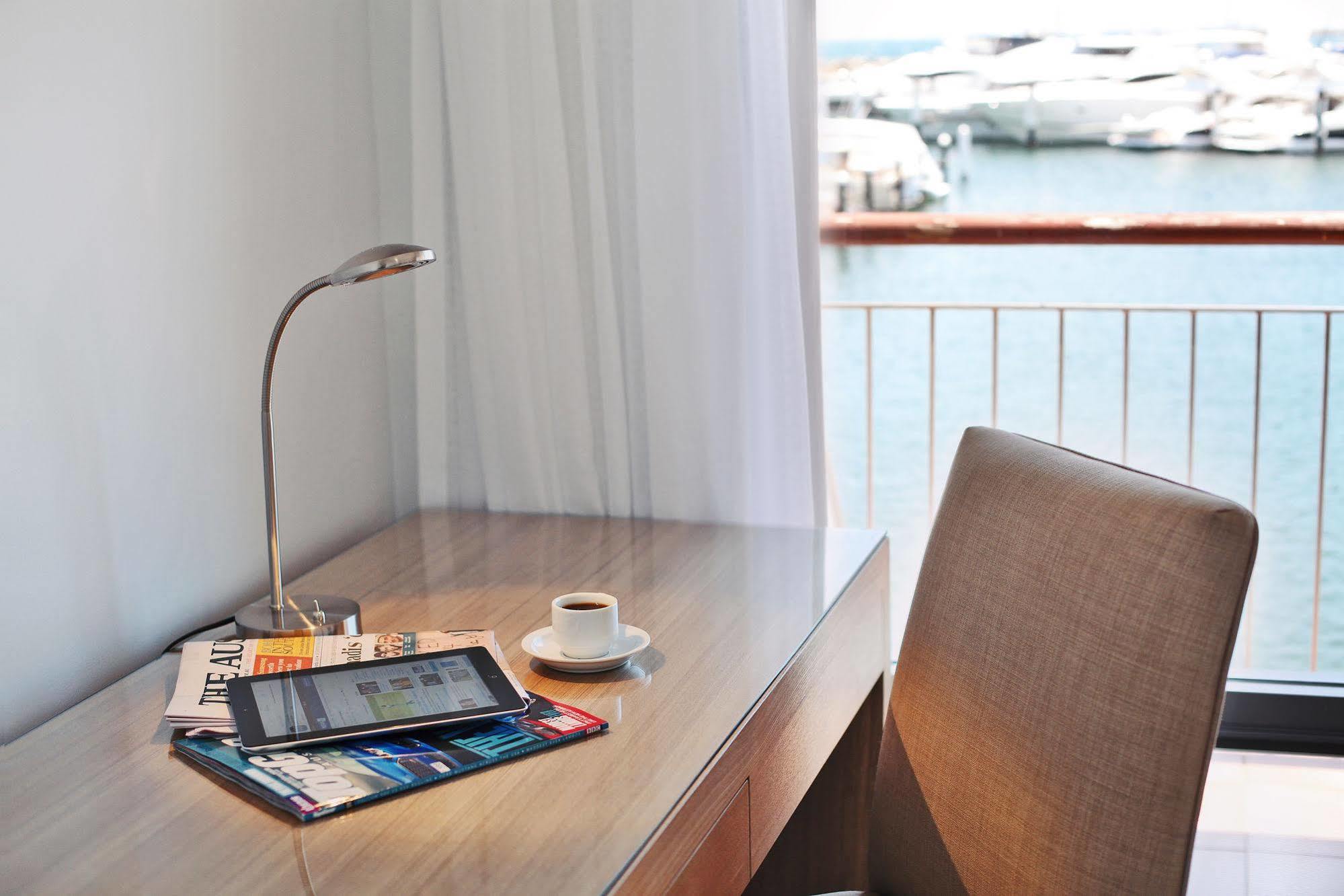 Be. Fremantle Aparthotel Buitenkant foto