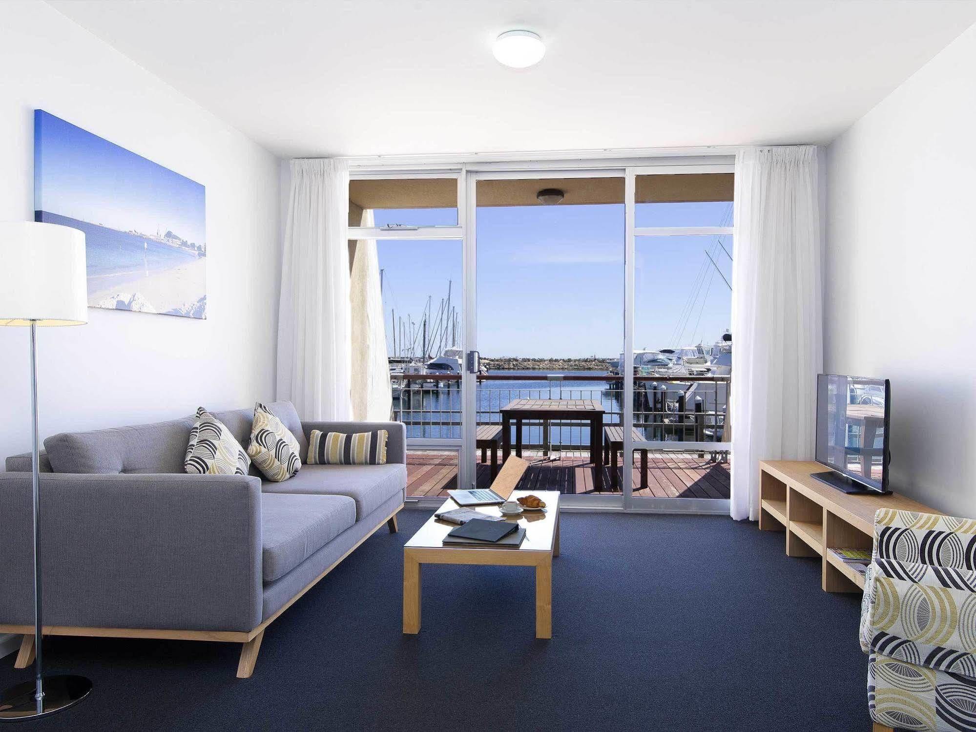 Be. Fremantle Aparthotel Buitenkant foto