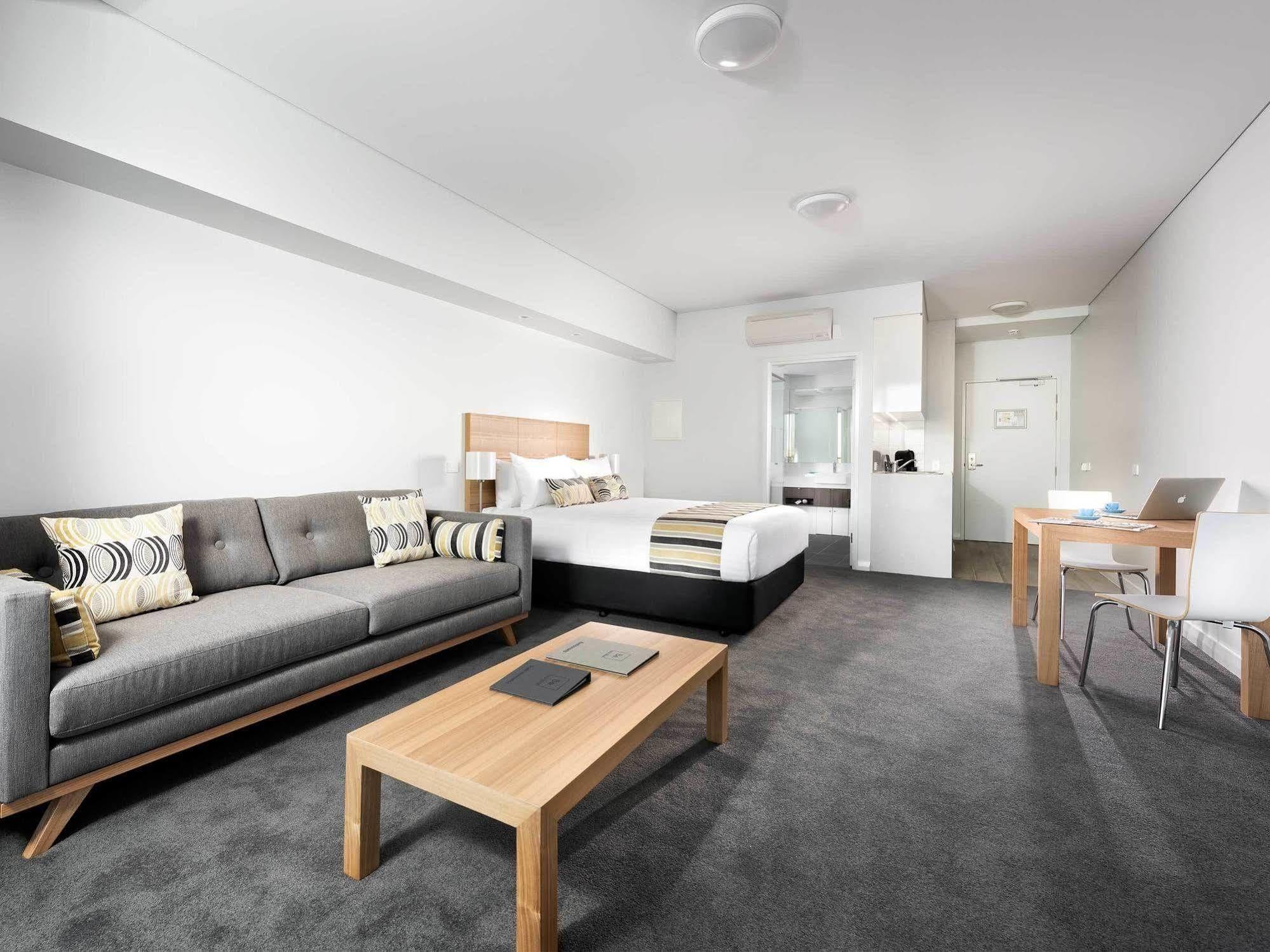 Be. Fremantle Aparthotel Buitenkant foto